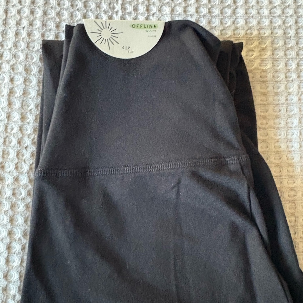Offline by Arie Black OG leggings